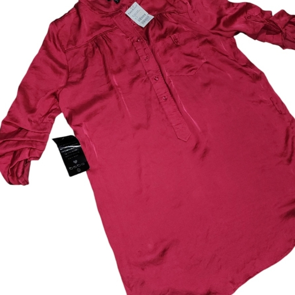 NWT Bebe Hot Pink Shirt Dress Medium Roll Tab 1/2 Button Front Lightweight - Picture 2 of 11